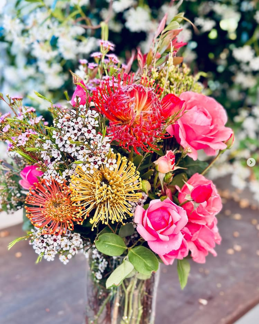 Screenshot 2025-05-24 at 00-35-05 Abs Florist Bridal (@abs_florist) • Instagram photos and videos