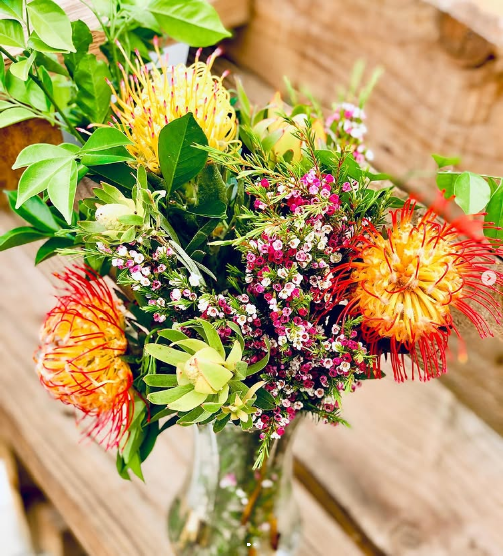 Screenshot 2025-05-24 at 00-36-37 Abs Florist Bridal (@abs_florist) • Instagram photos and videos-1